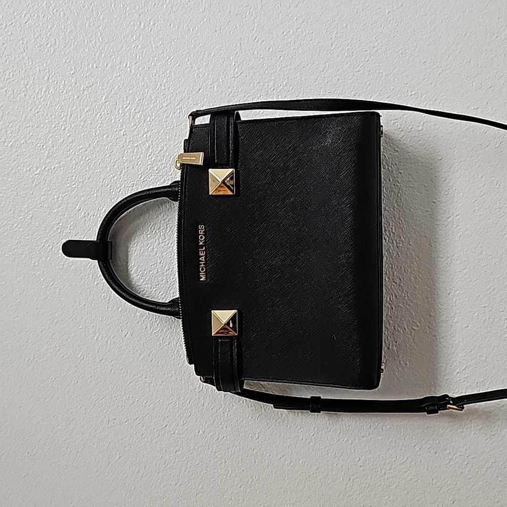 Black Michael Kors 8x13 bag with Gold Hardware